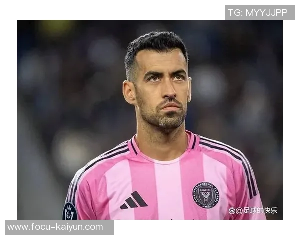 巴萨致敬布斯克茨：随队赢得32座冠军，当之无愧的队史传奇