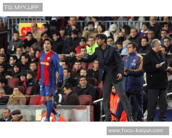 德科：巴萨必须为梅西踢一场比赛，他是俱乐部历史最伟大球员