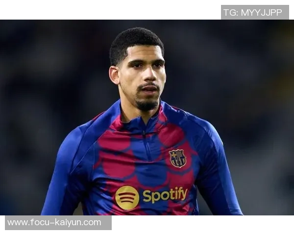 罗马诺：巴萨和阿劳霍没谈转会的事，他们谈的是球员个人情况